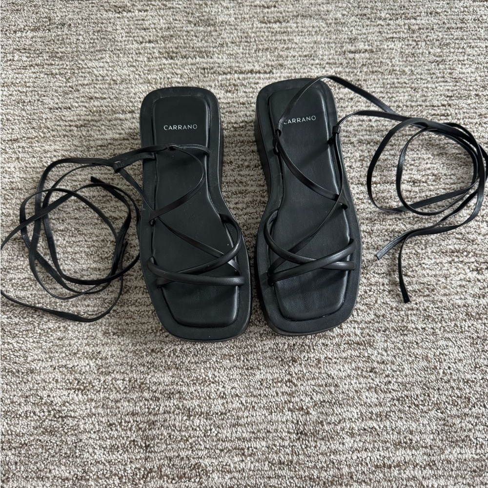 Carrano tie up black Sandals